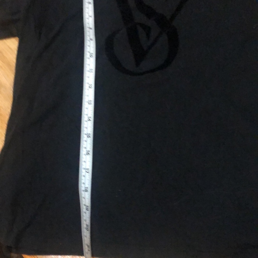 Victoria’s Secret black t shirt M - Picture 8 of 8